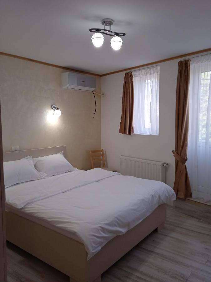 Hotel Marina Srl Bucureşti Exterior foto