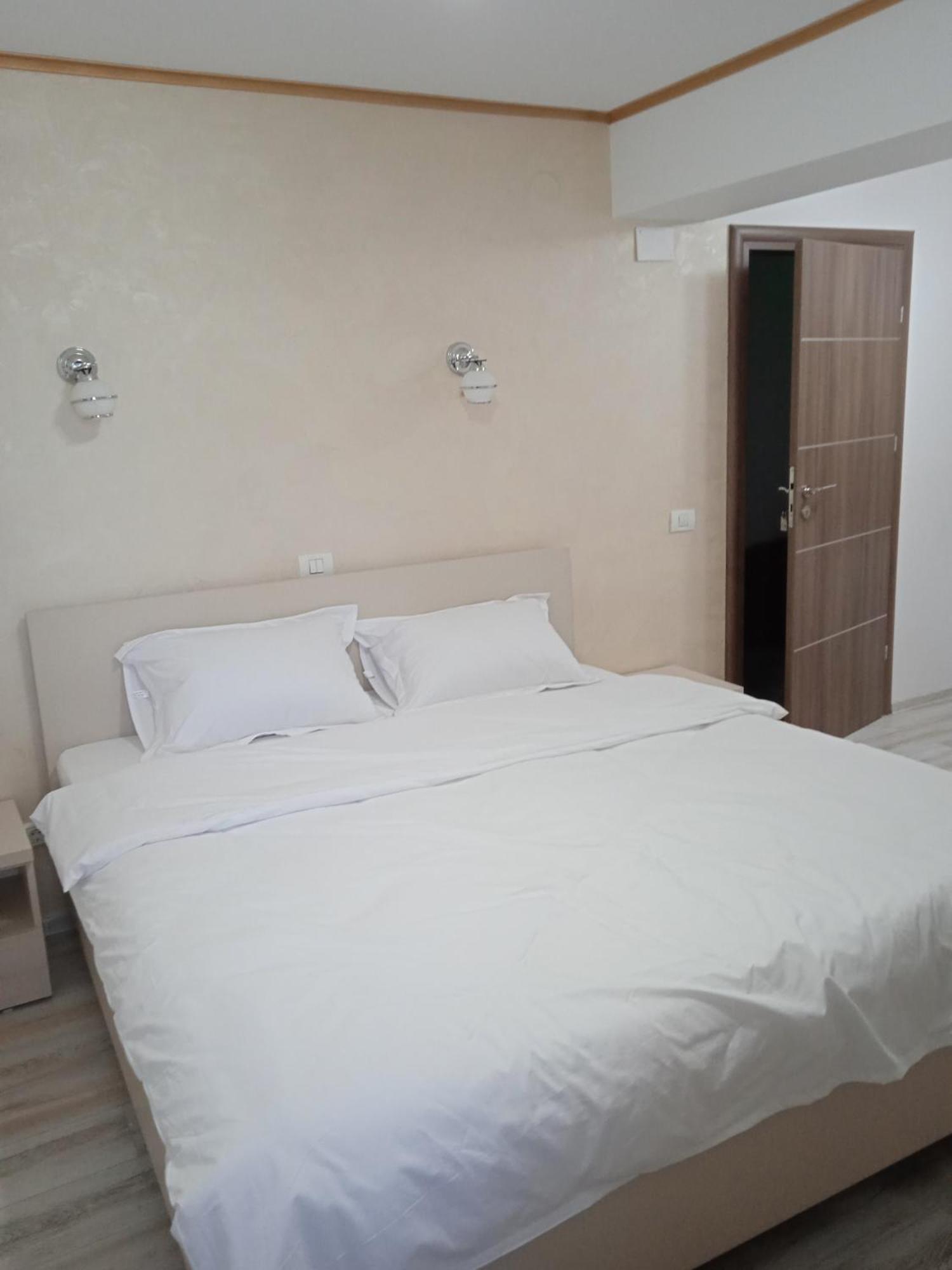 Hotel Marina Srl Bucureşti Exterior foto