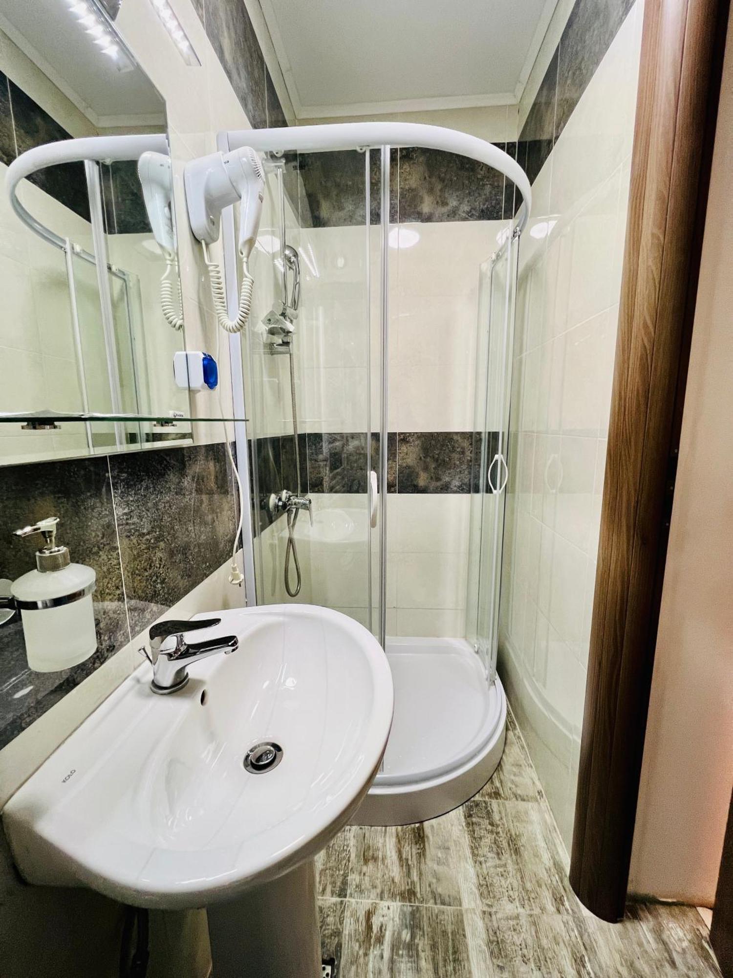 Hotel Marina Srl Bucureşti Exterior foto